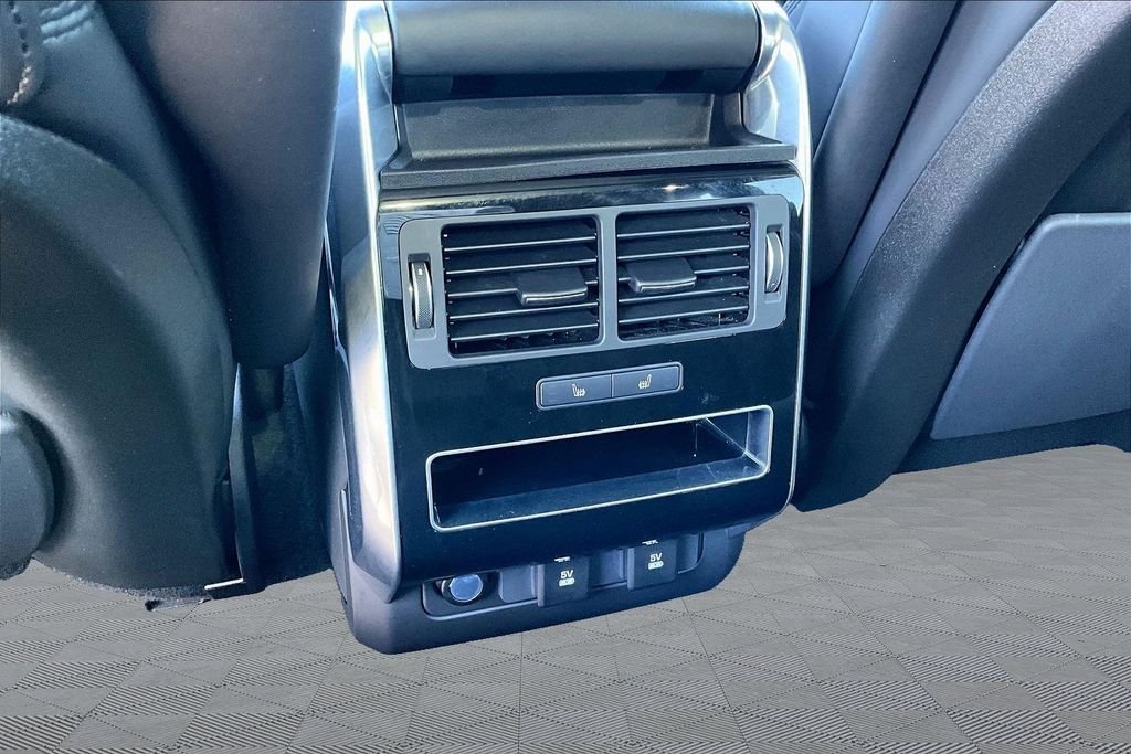 Used 2020  Land Rover HSE image 9