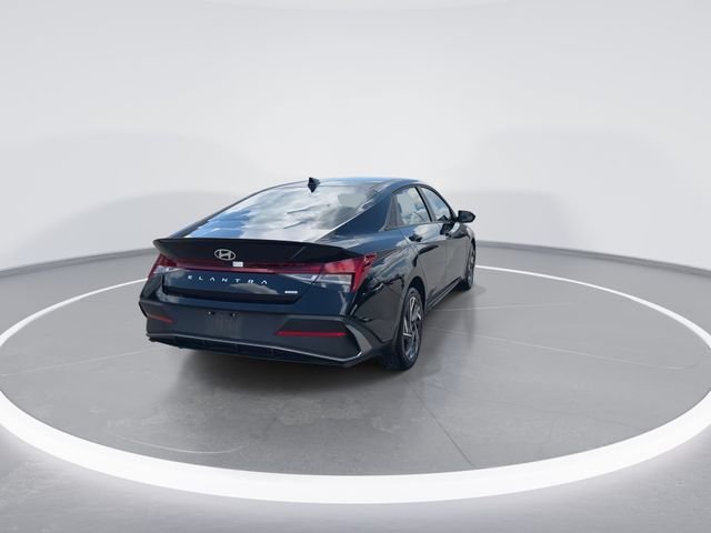 Certified Used 2025 Black Hyundai SEL Sport image 7