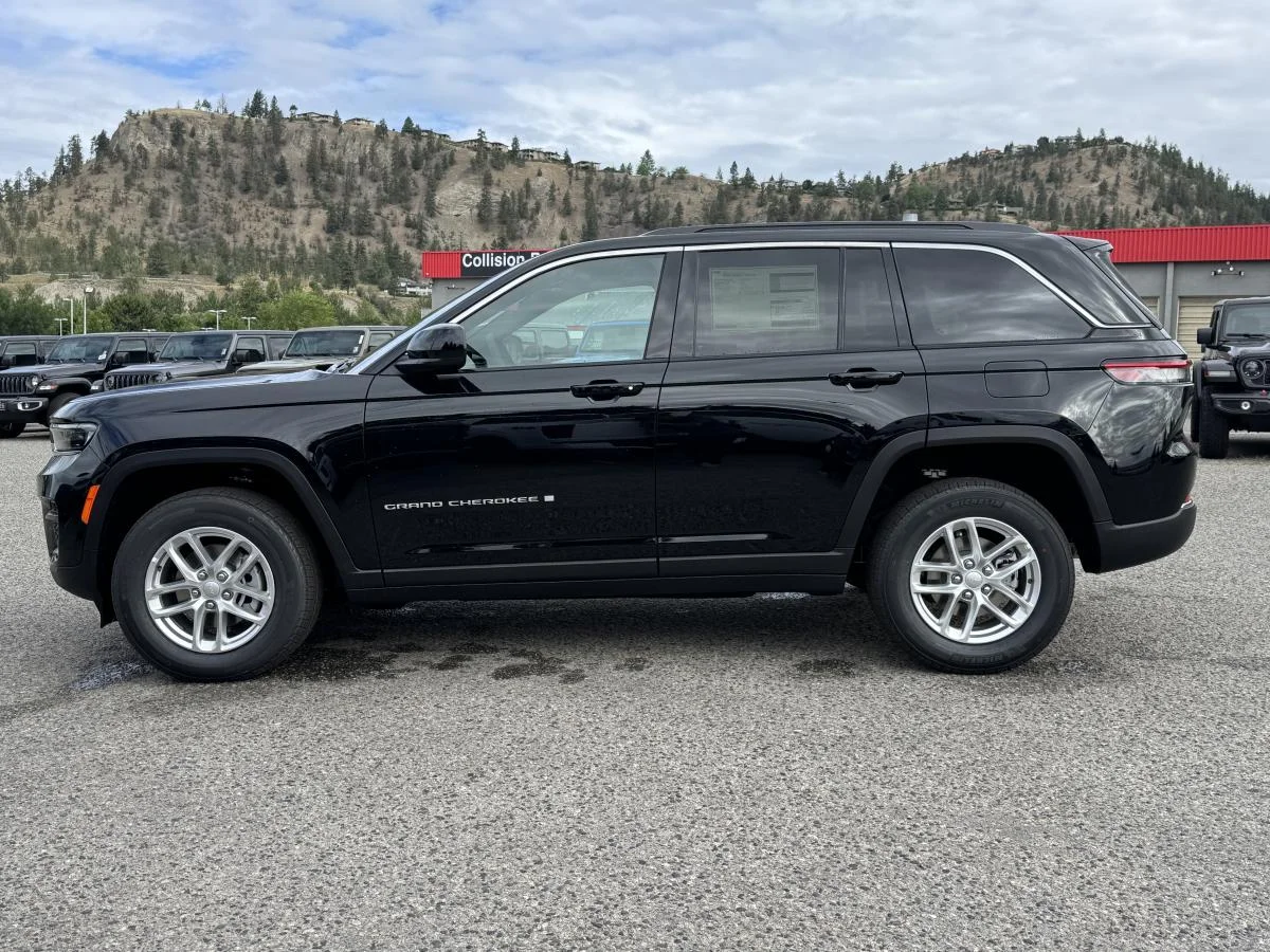 New 2026 Black Jeep Laredo image 9