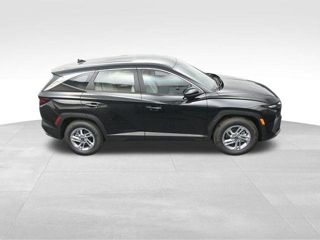 New 2026 Black Hyundai SE FWD image 28