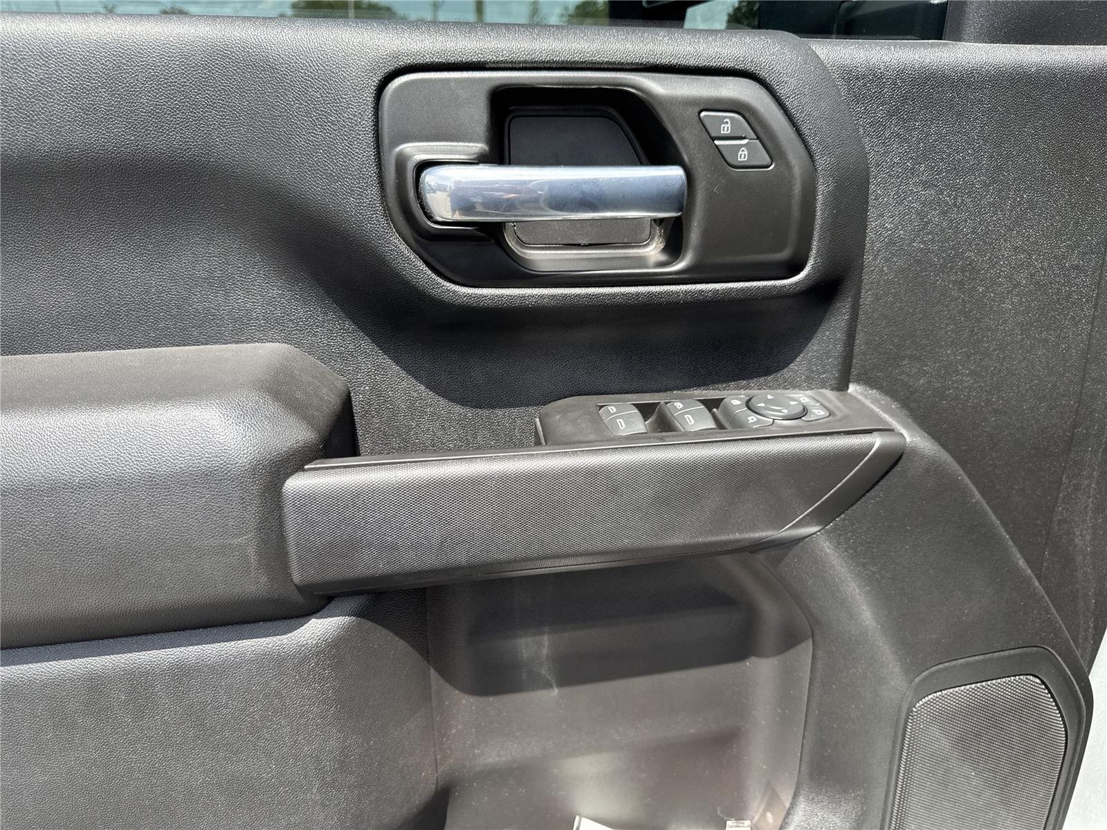 Certified Used 2021 SILVER ICE METALLIC Chevrolet Custom image 17