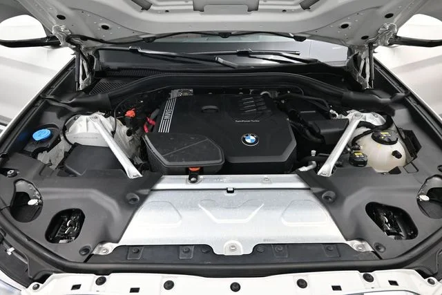 Used 2021 White BMW xDrive30i image 26