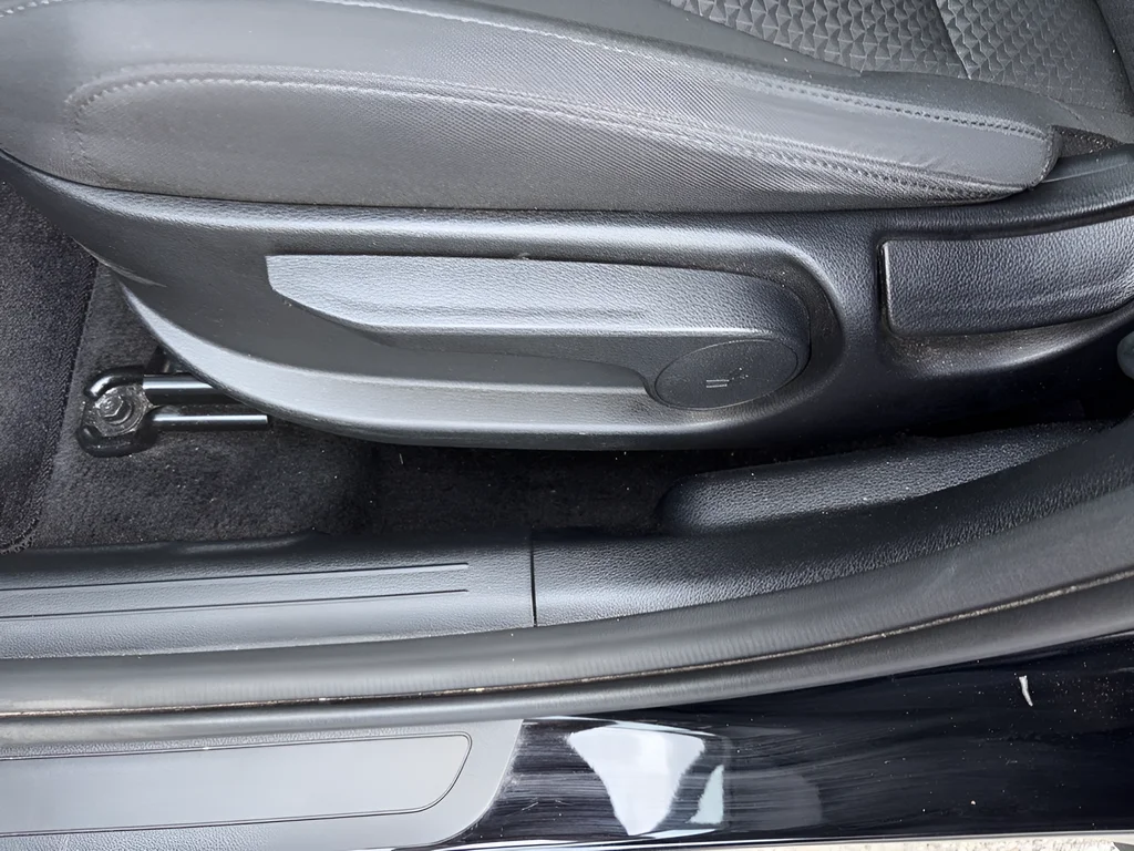 2025 Kia Sportage LX - Photo 23