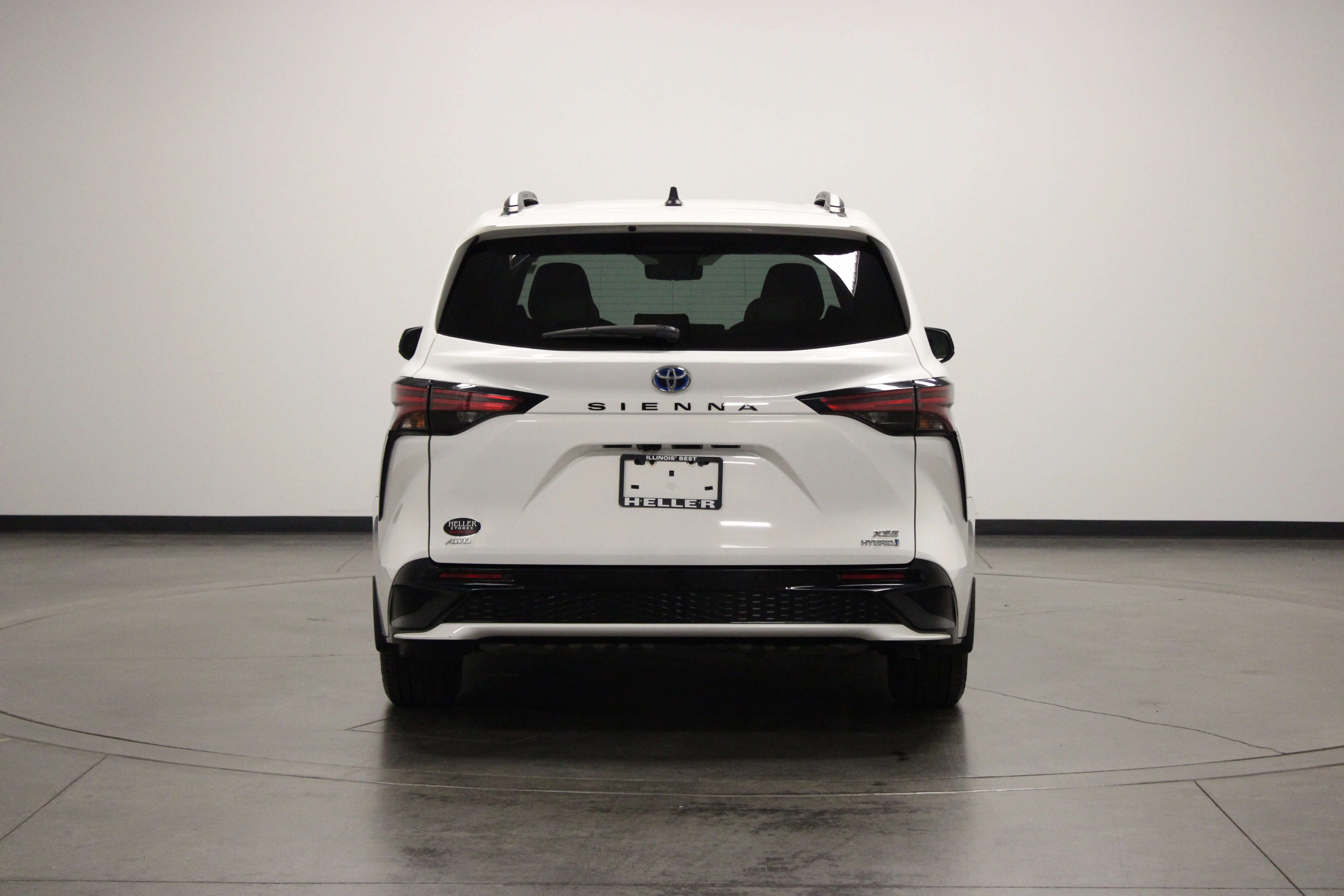 Used 2021 White Toyota XSE image 7