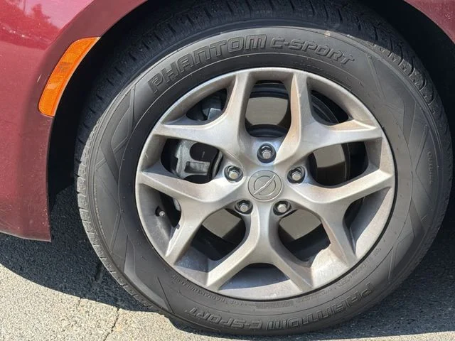 Used 2018 Red Chrysler Touring Plus image 16