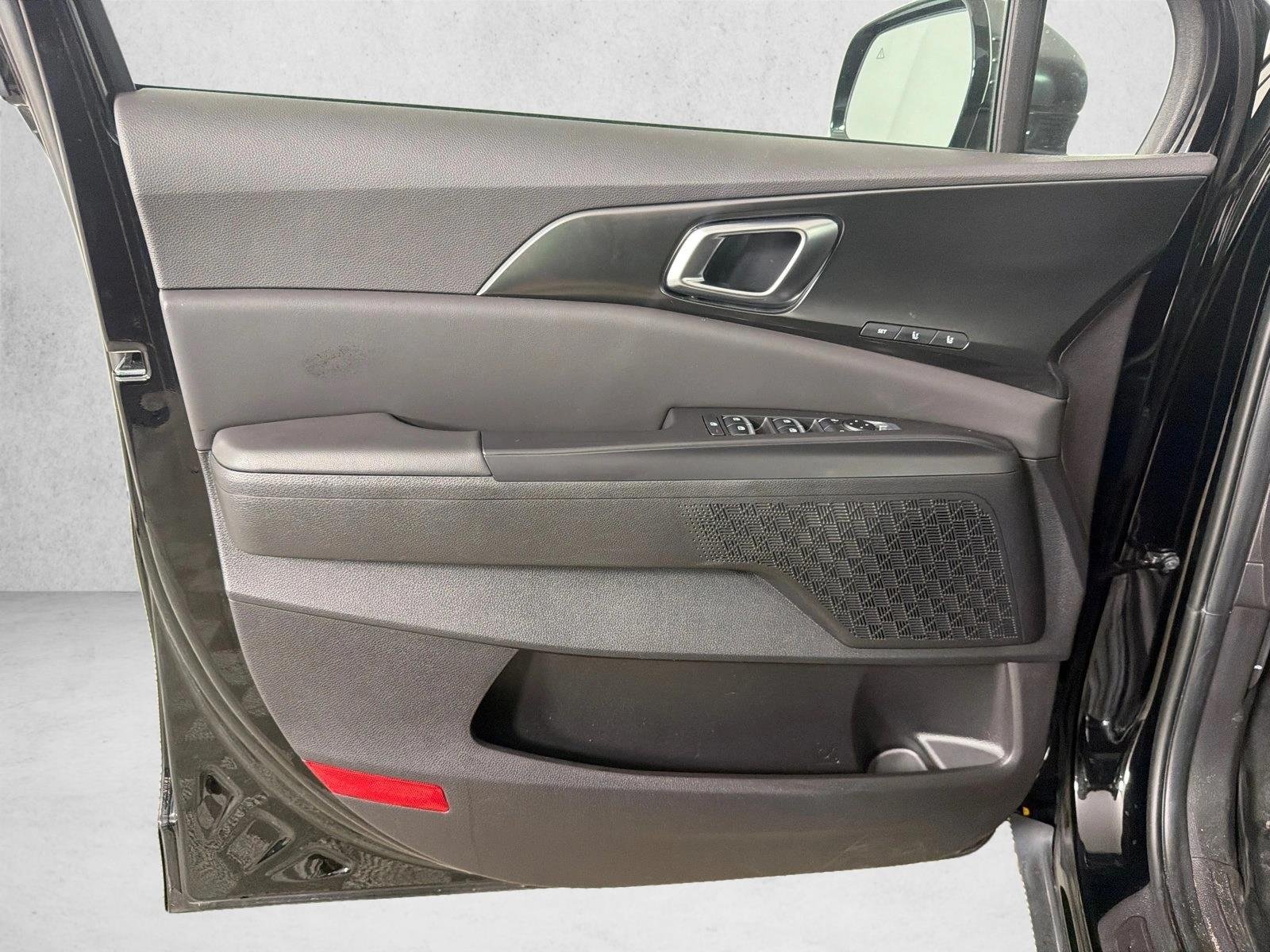 Used 2025 Aurora Black Pearl Kia SX image 12
