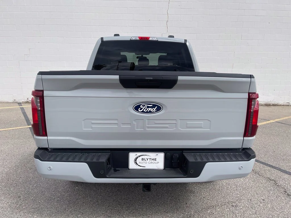 New 2026 Avalanche Ford XLT image 5