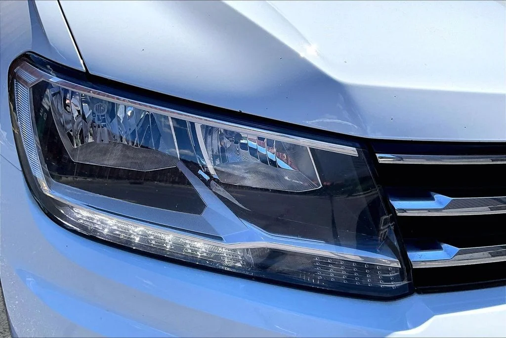Used 2019 White Volkswagen 2.0T SE image 29