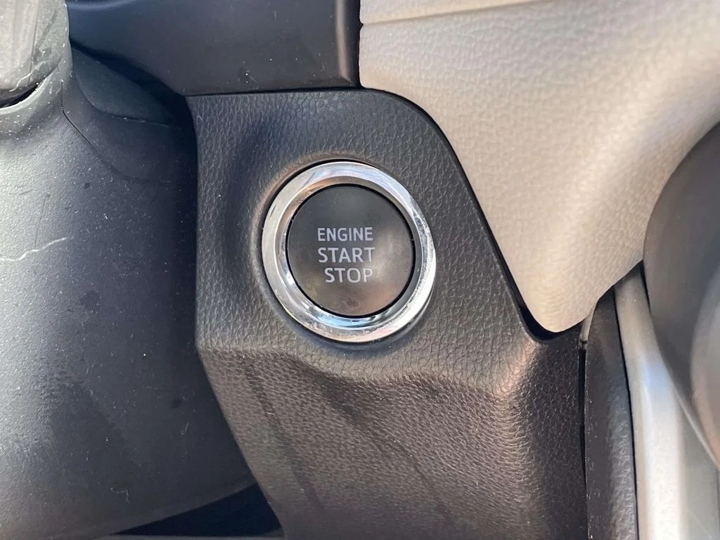 Used 2021  Toyota XLE image 27