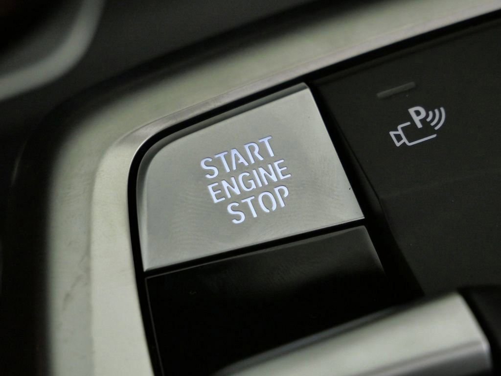 Used 2026 Dune Grey Metallic BMW xDrive28i image 47