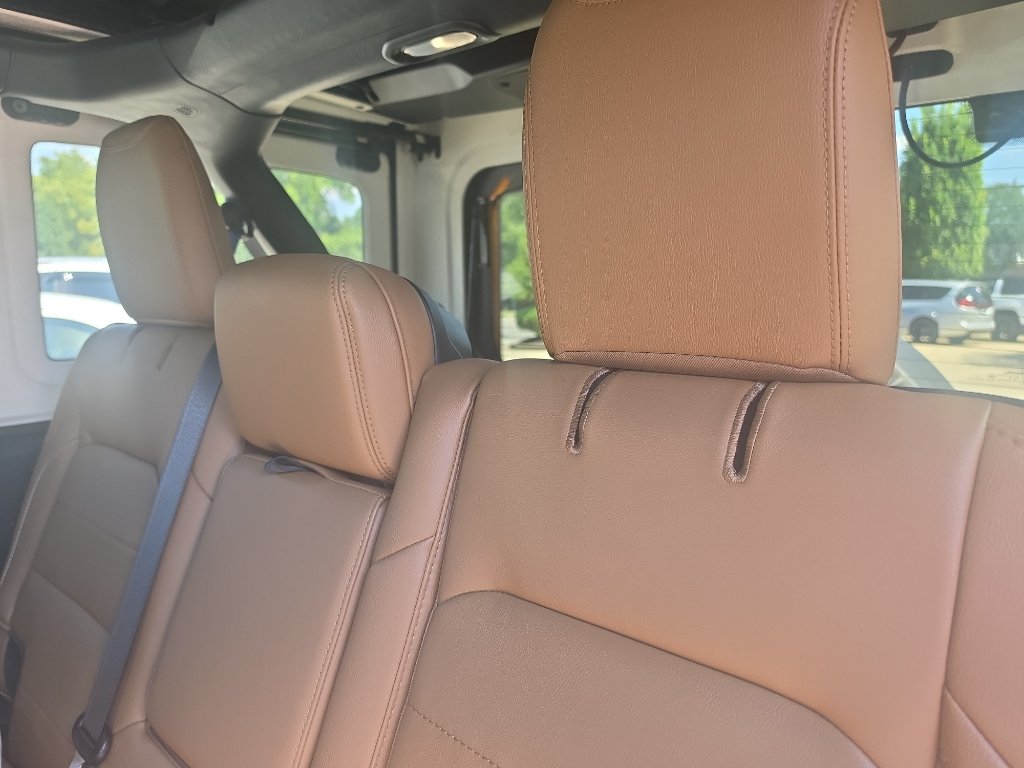 Certified Used 2023 Sarge Green Clearcoat Jeep Sahara image 9