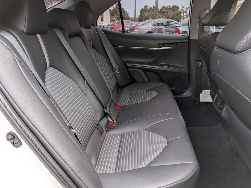 Used 2024 Ice Toyota SE image 27
