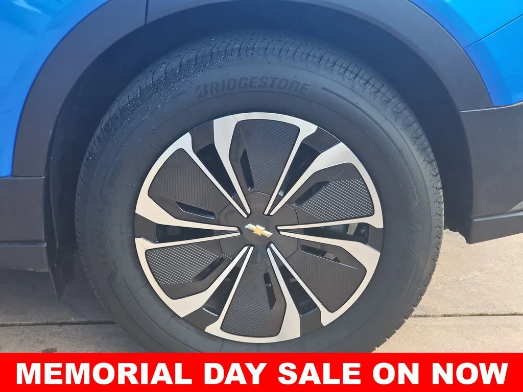 Used 2024 Blue Chevrolet LT image 37