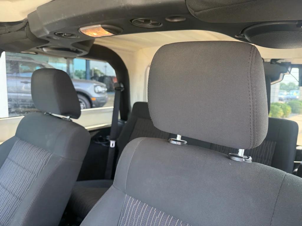 Used 2011 Sahara Tan Jeep Sahara image 4