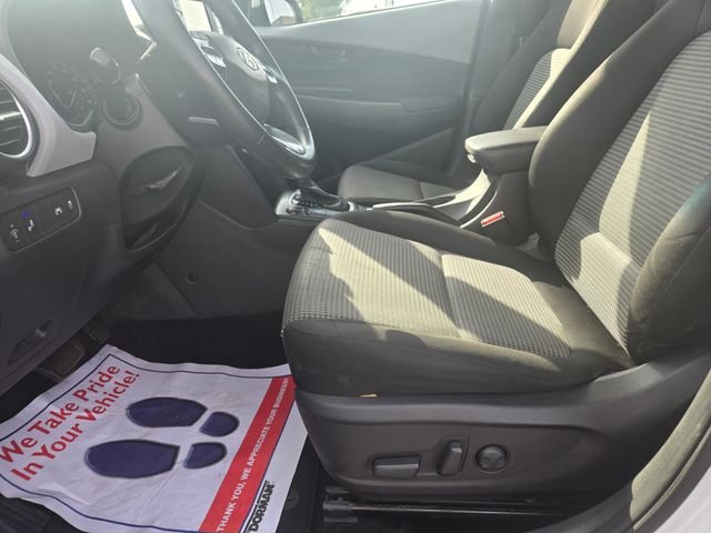 Used 2019 White Hyundai SEL image 22