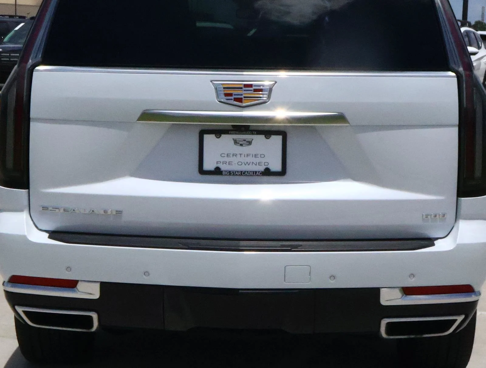 Used 2026 Vibrant White Tricoat Cadillac 1SA image 9