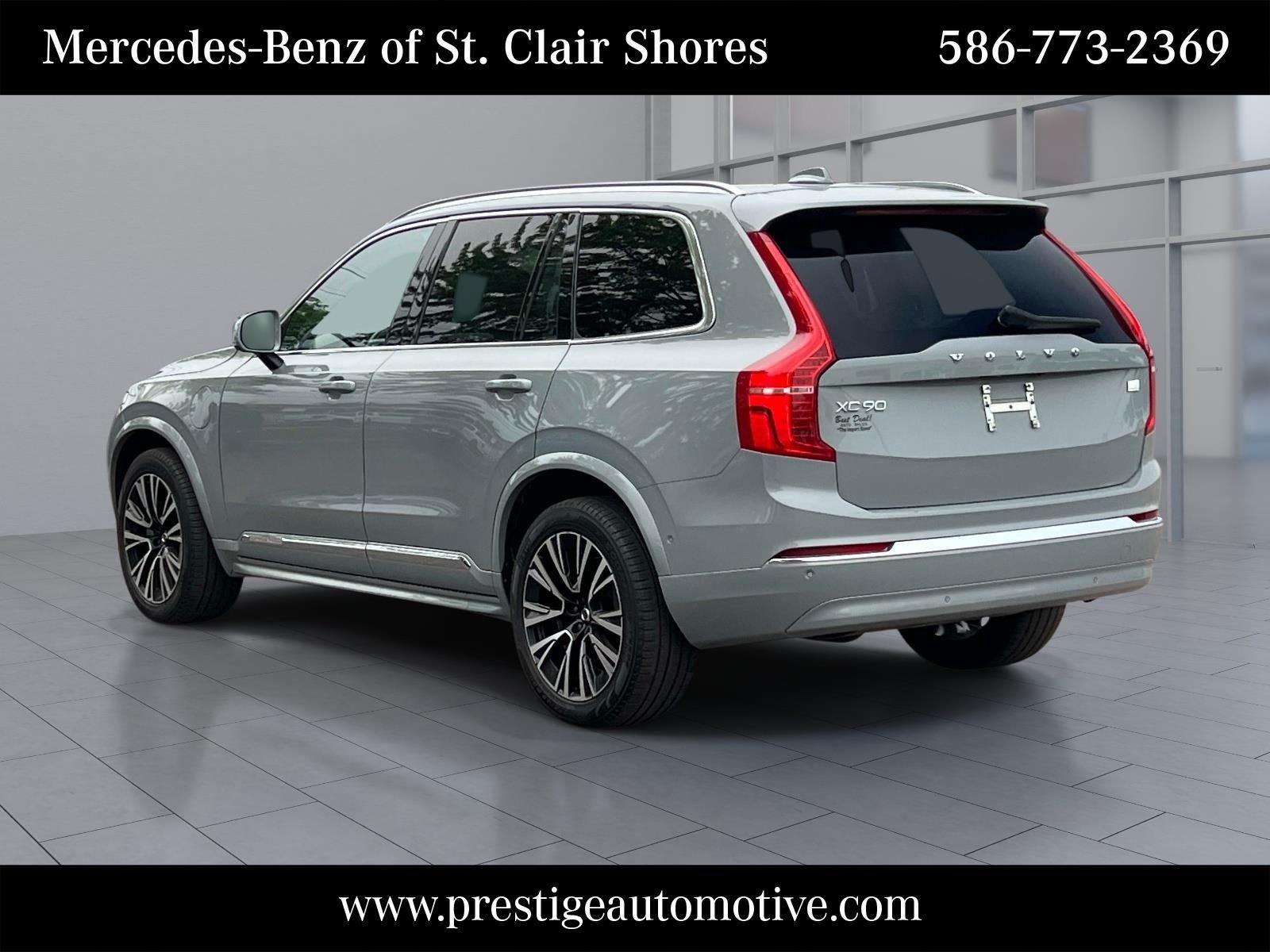 Used 2024 Gray Volvo T8 Plus Bright Theme 7 Passenger image 3