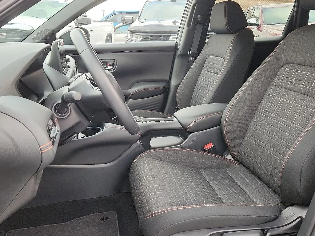2025 Honda HR-V Sport - Photo 7