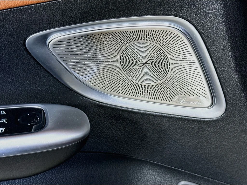 Used 2024 Gray Mercedes-Benz C 300 image 18