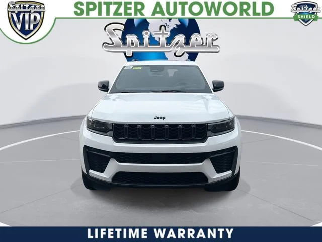 New 2026 Bright White Clear-Coat Exterior Paint Jeep Altitude image 3