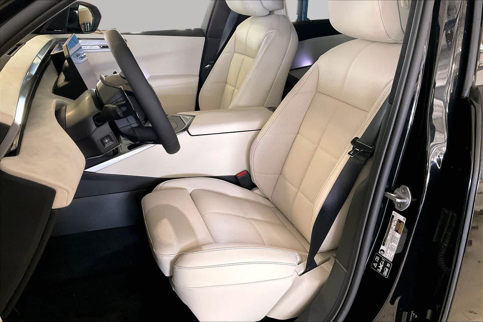New 2027 Black Sapphire Metallic BMW 40 xDrive image 9