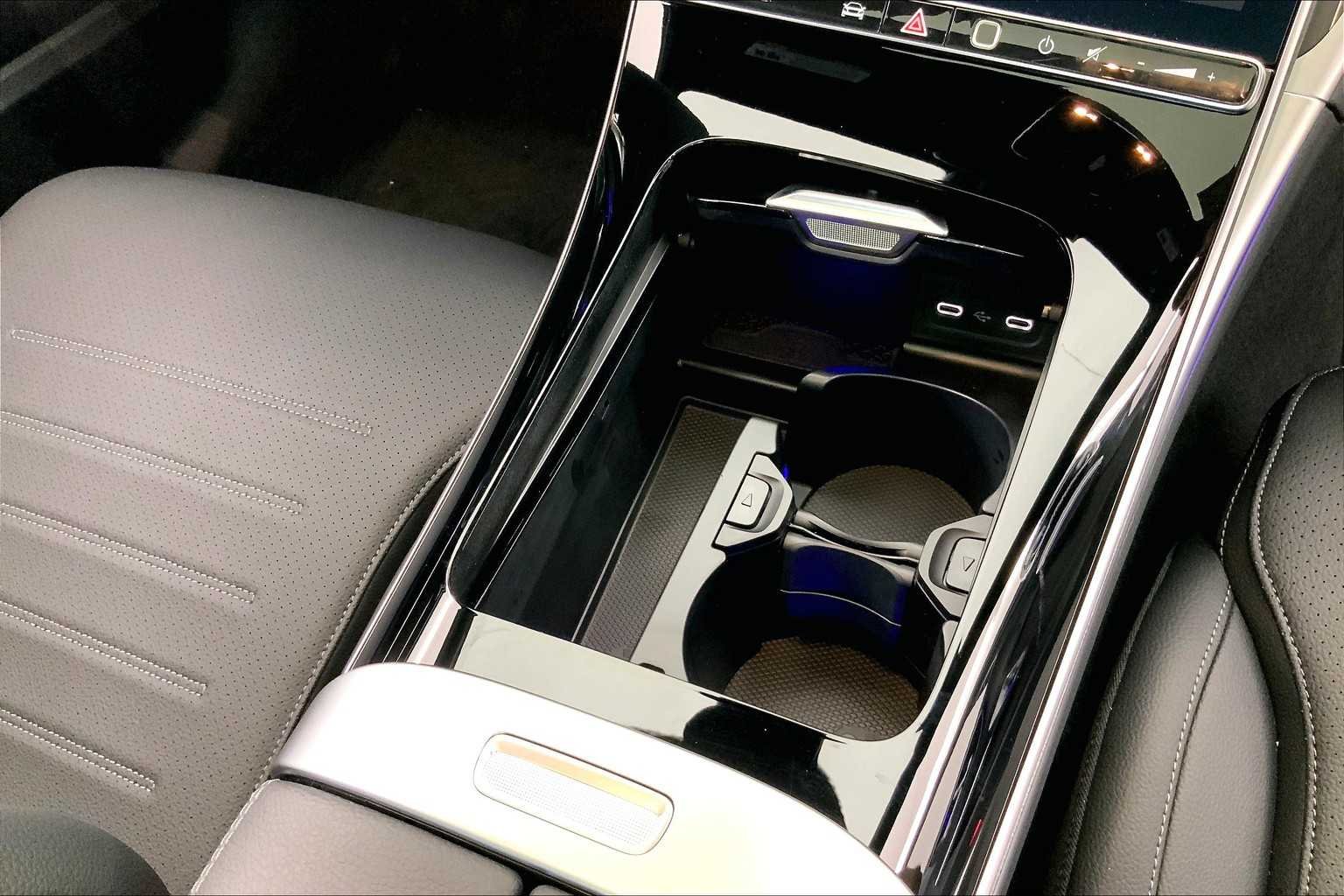New 2025 Selenite Grey Metallic Mercedes-Benz C 300 image 23