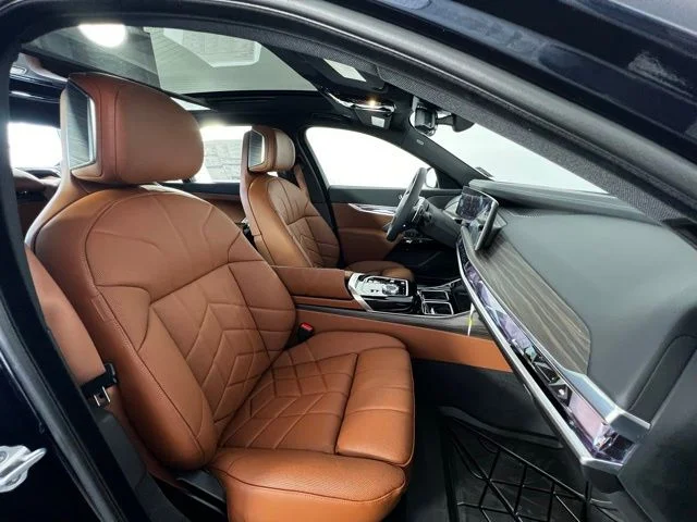 New 2025 Carbon Black Metallic BMW 760i xDrive image 41