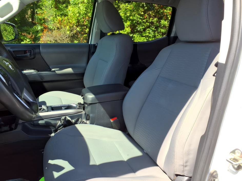 Used 2019 Super White Toyota SR5 image 15