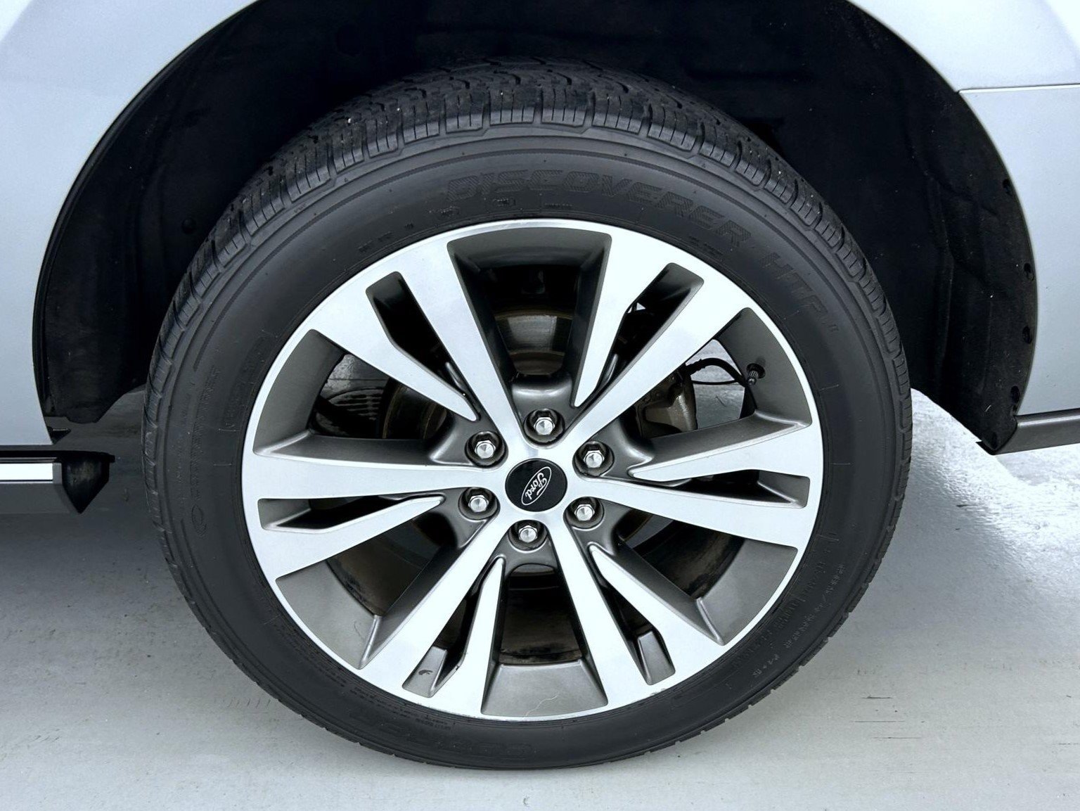 Used 2020 Silver Ford Limited image 32