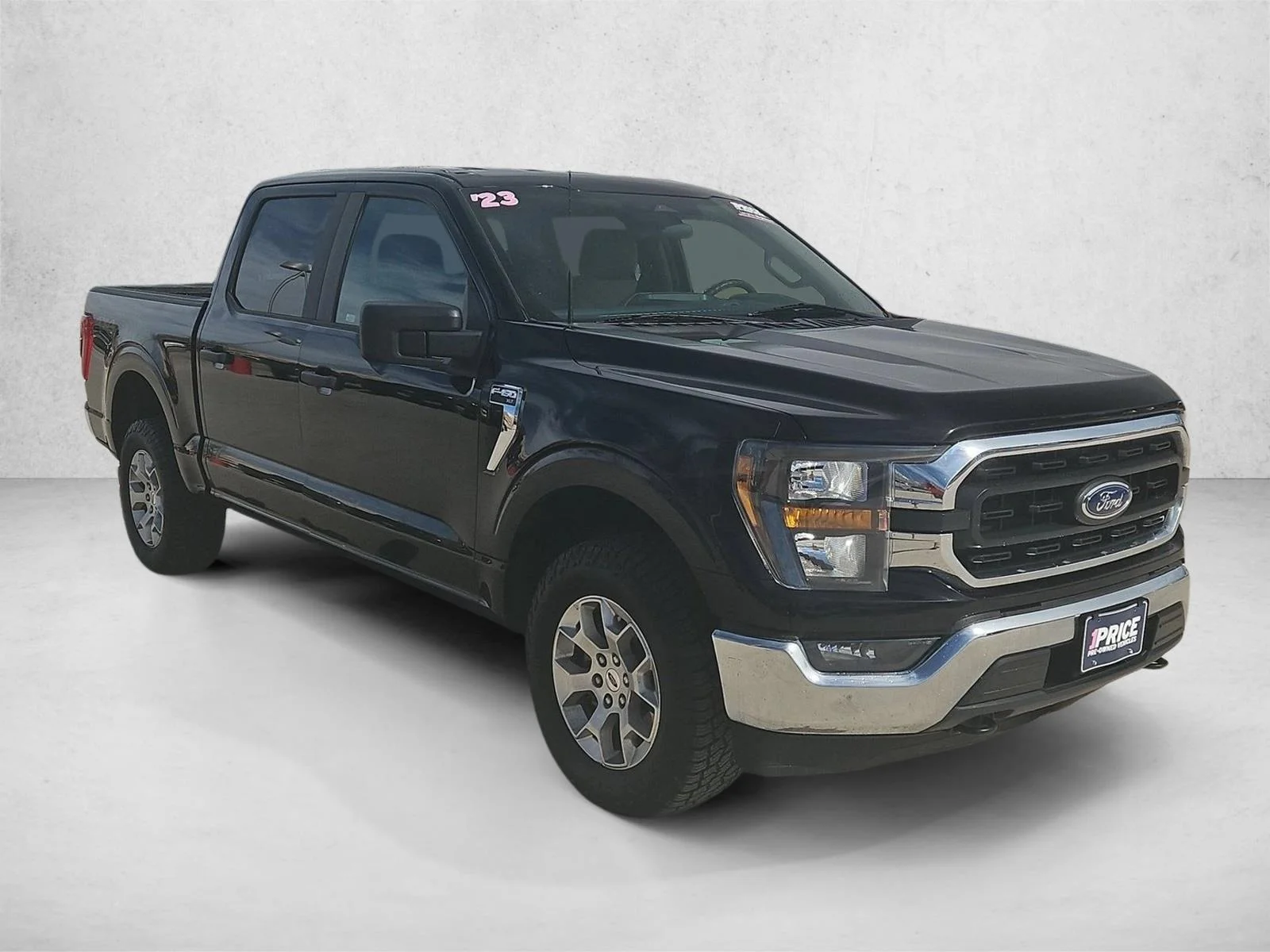 Certified Used 2023 Agate Black Metallic Ford XLT image 3