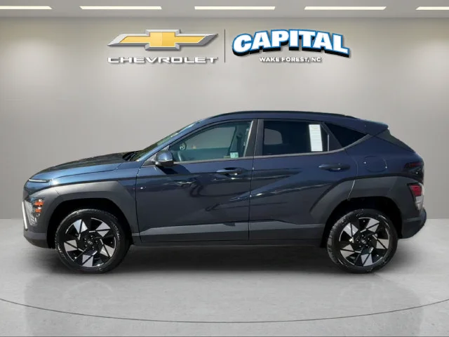Used 2025 Blue Hyundai SEL image 2