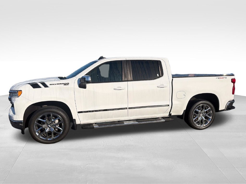 Used 2023 White Chevrolet LT image 3
