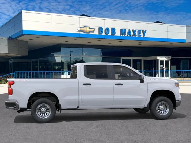 New 2026 Summit White Chevrolet WT image 5