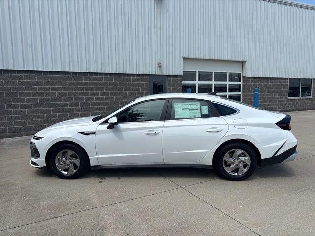 New 2026 Serenity White Hyundai SE image 41