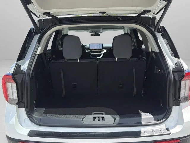 New 2026 Star White Metallic Tri-Coat Ford Active image 14