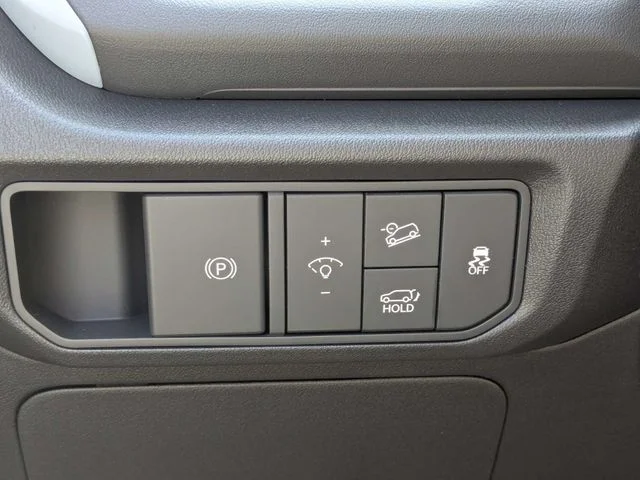 New 2027 Snow White Pearl Kia EX image 25