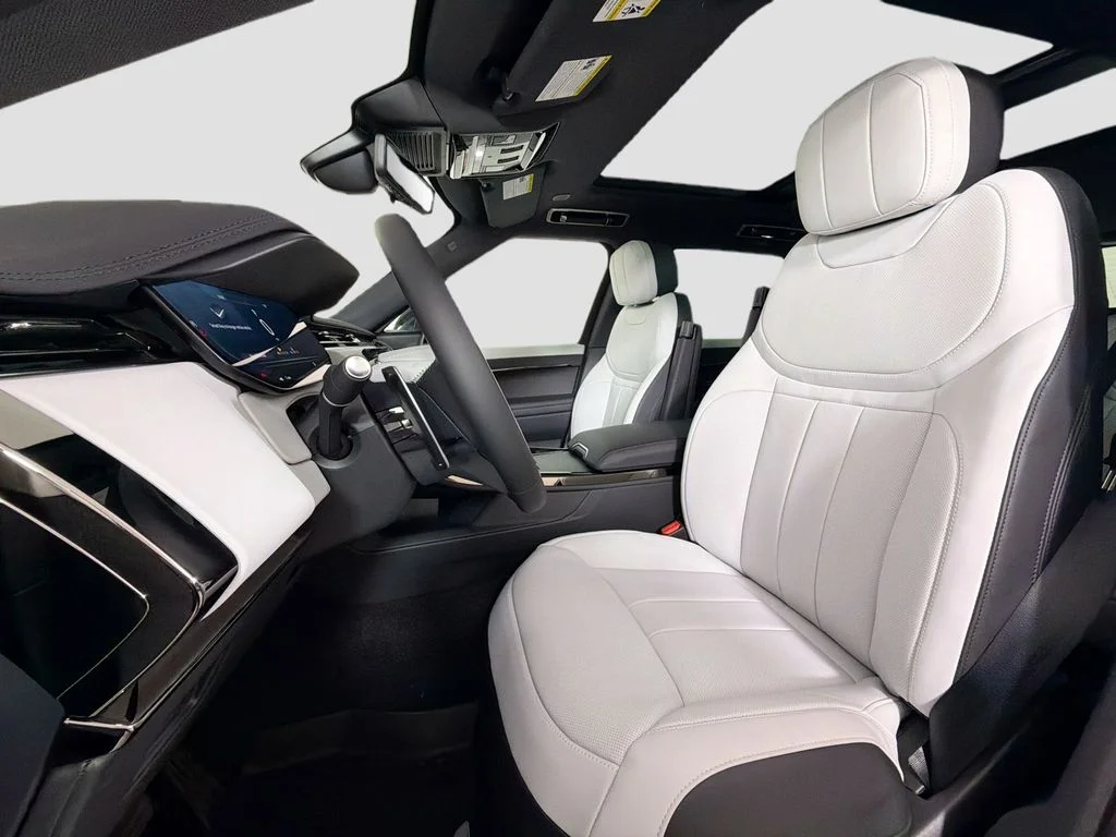 New 2026 Santorini Black Land Rover Dynamic SE image 22