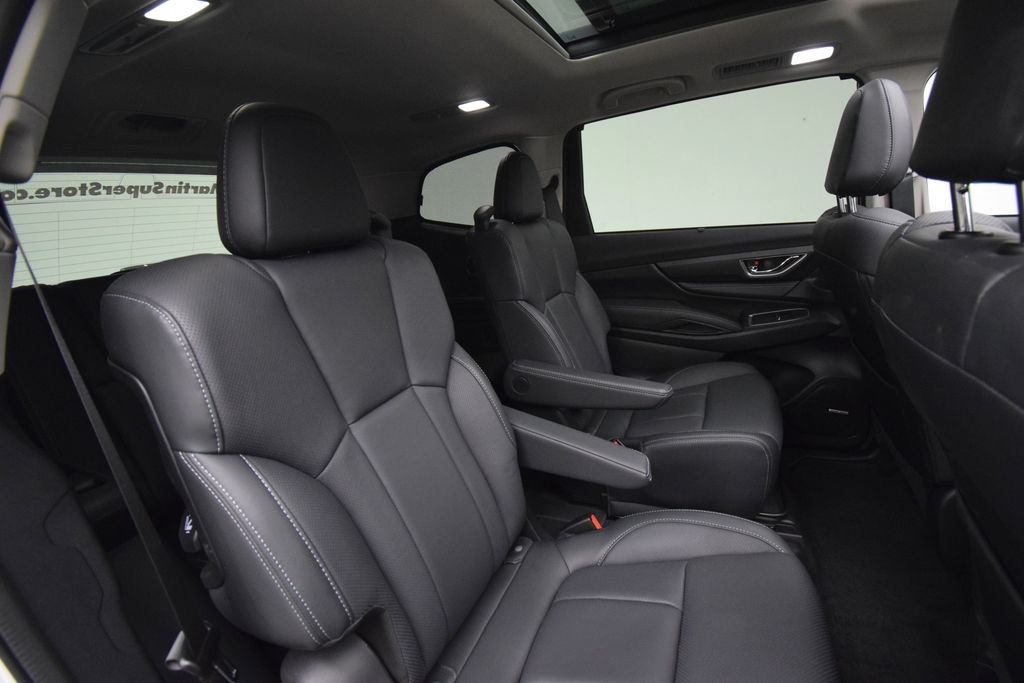 Used 2025 Crystal White Pearl Subaru Limited image 26