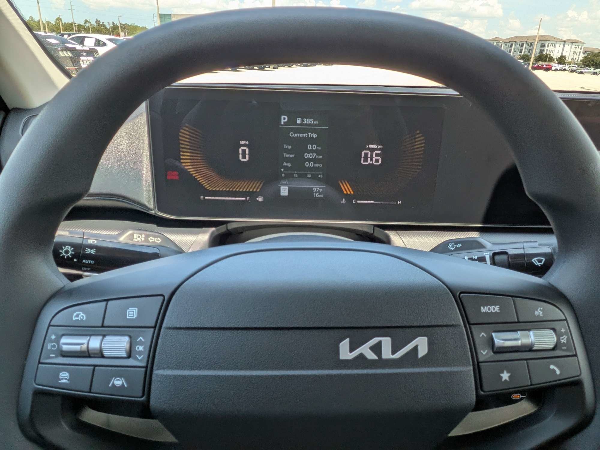 New 2026 Snow White Pearl Kia LX image 31