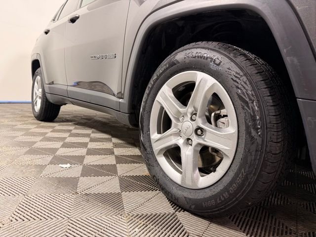 Certified Used 2023 Gray Jeep Latitude image 2