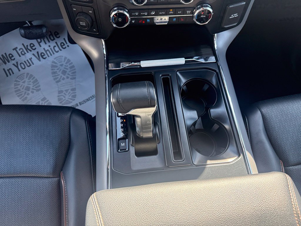 Used 2024  Ford Lariat image 37