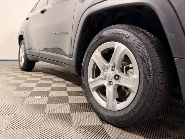 Certified Used 2023 Gray Jeep Latitude image 2