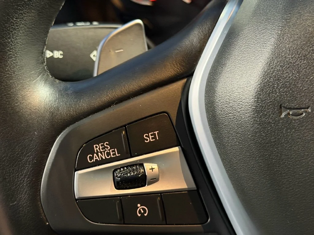 Used 2021 White BMW xDrive30i image 25