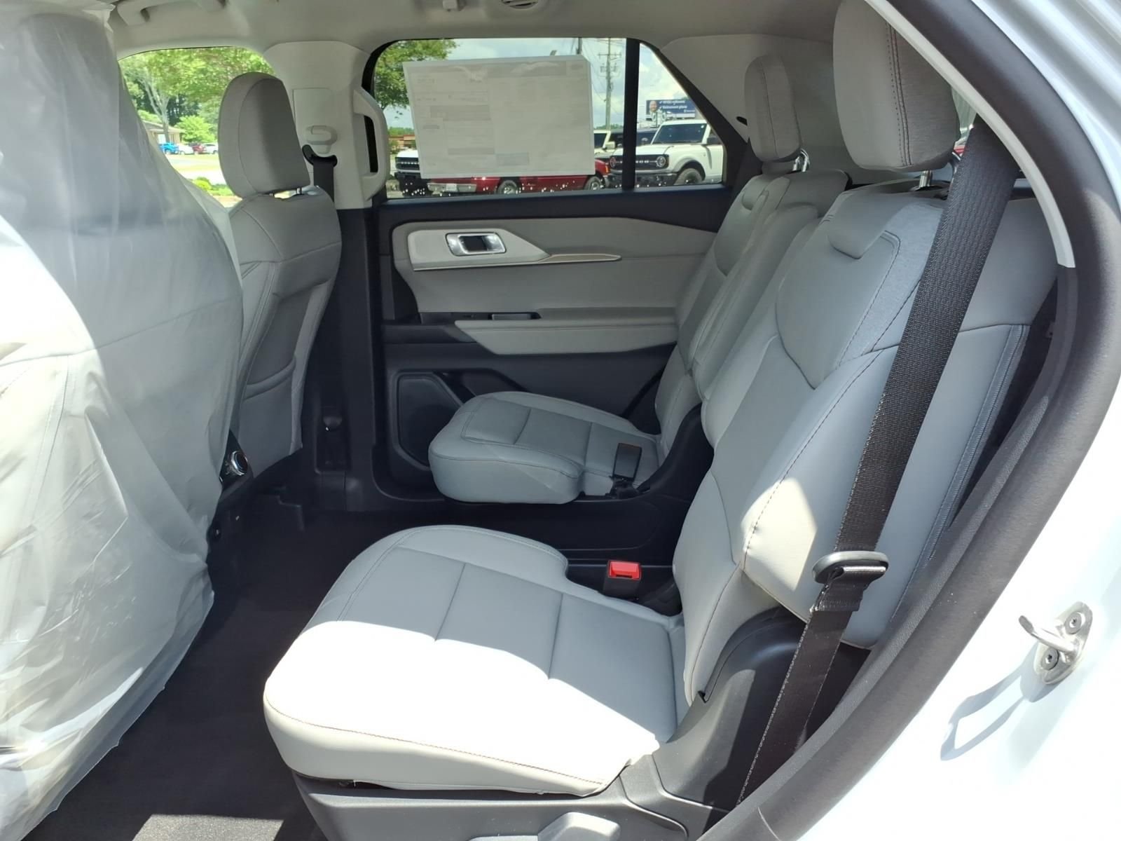 New 2026 Space White Metallic Ford Active image 10