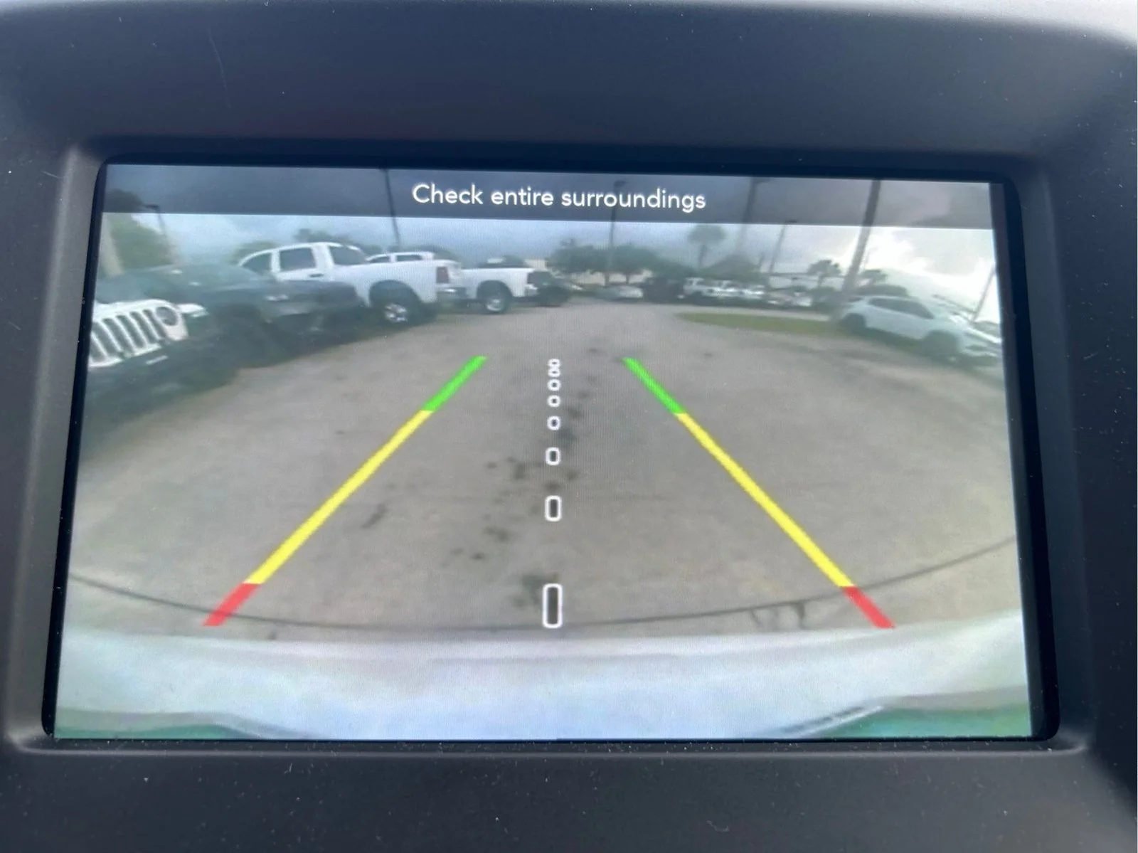 Used 2020 White Clearcoat Jeep Latitude image 29