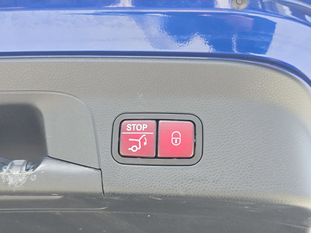Used 2019 Red Mercedes-Benz GLC 300 Coupe image 16