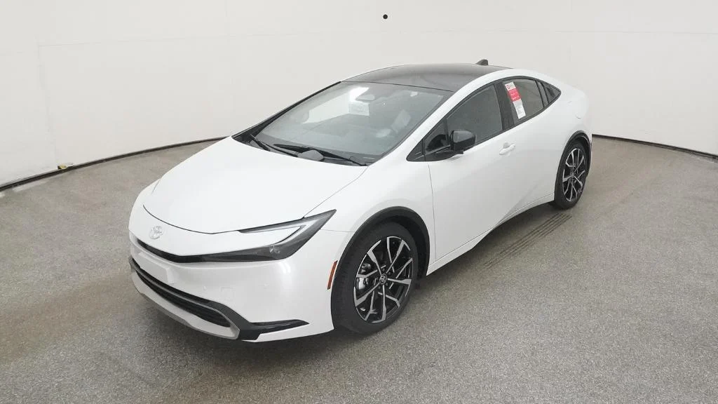New 2026 Wind Chill Pearl Toyota XSE Premium image 17