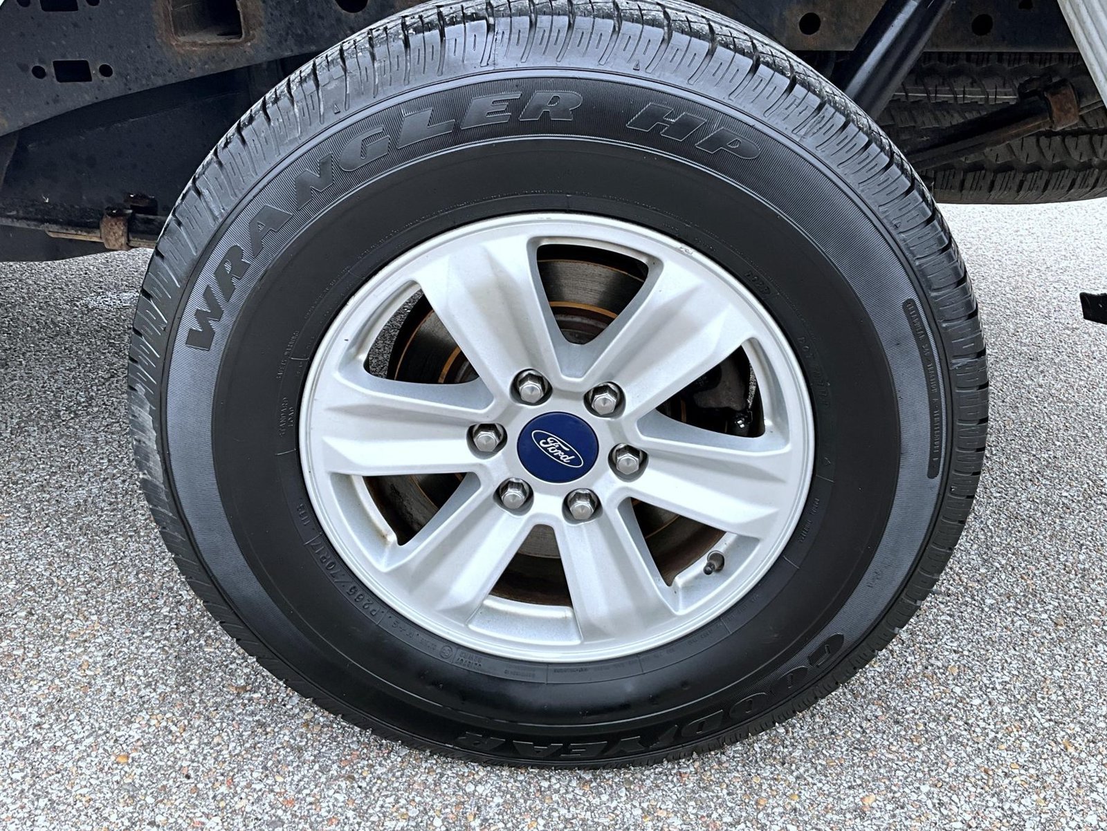 Used 2018 White Ford XL image 24
