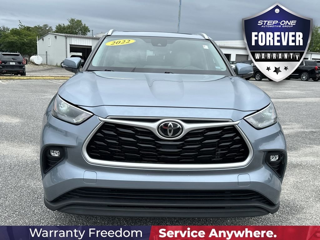 Used 2022  Toyota XLE image 10