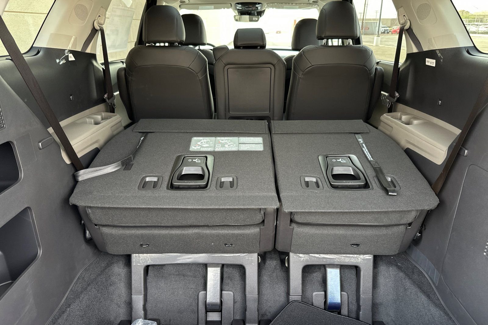 2026 Kia Carnival SX - Photo 16